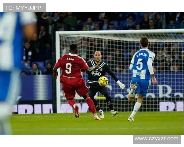 塞维利亚宣布签下西班牙国脚德乌洛费乌，开启全新篇章